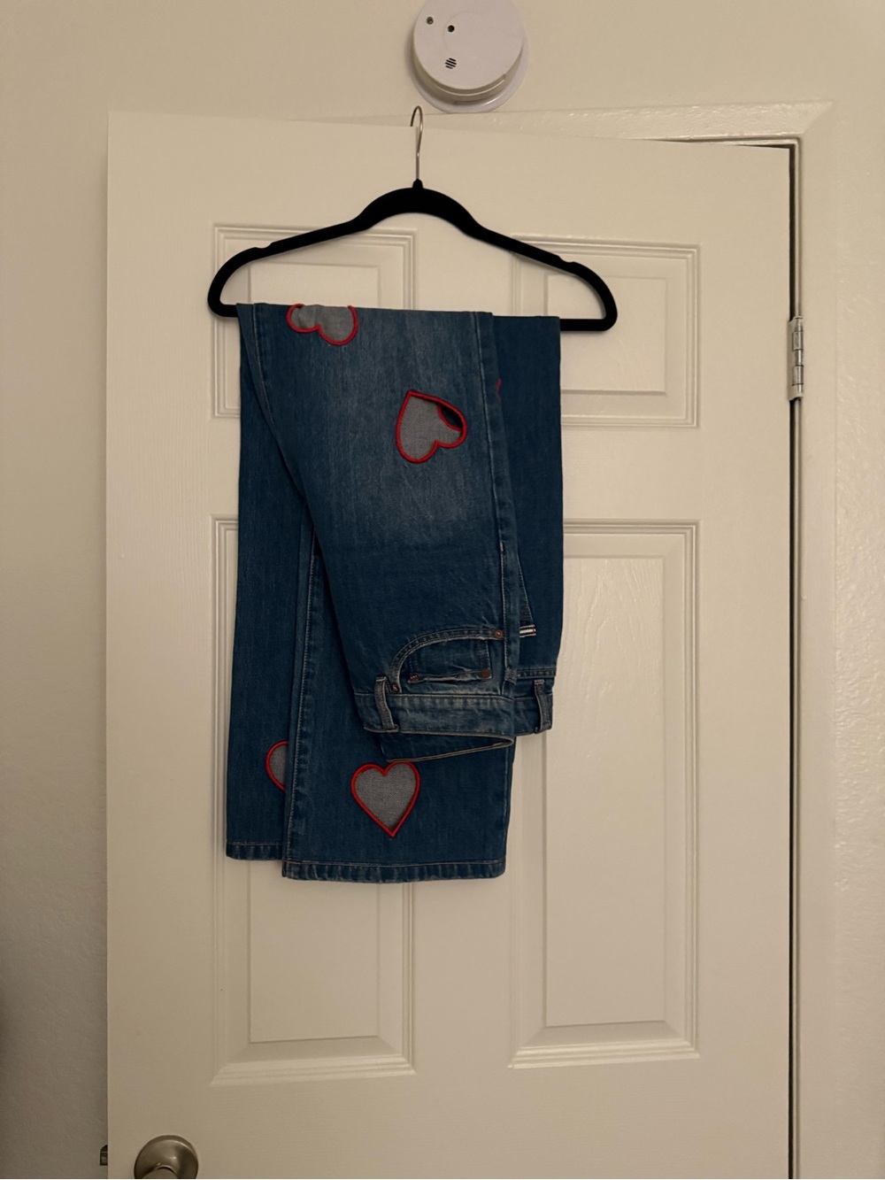 ALICE AND OLIVIA KARRIE HEART CUTOUT JEANS - Picture 7 of 7